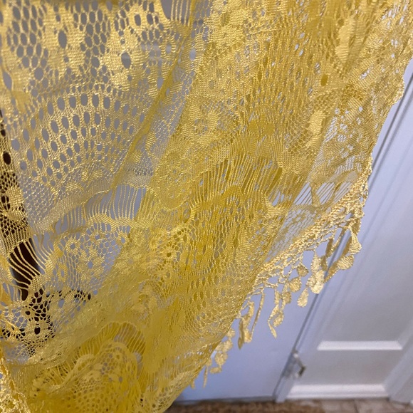 Pretty Dainty Floral Lace Fringe Infinity Scarf Lightweight - Picture 5 of 9